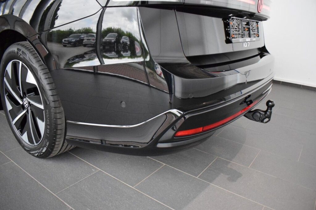 webc vehicle 347655 430869078 017.jpg