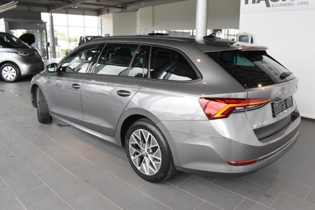 webc vehicle 350065 430947780 004.jpg