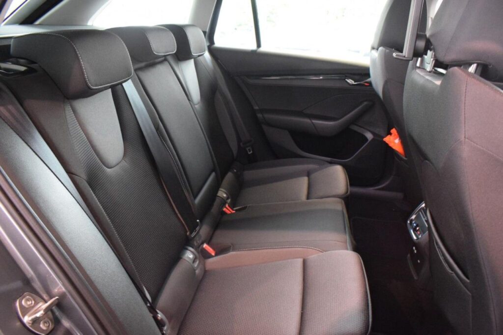 webc vehicle 350065 430947780 008.jpg
