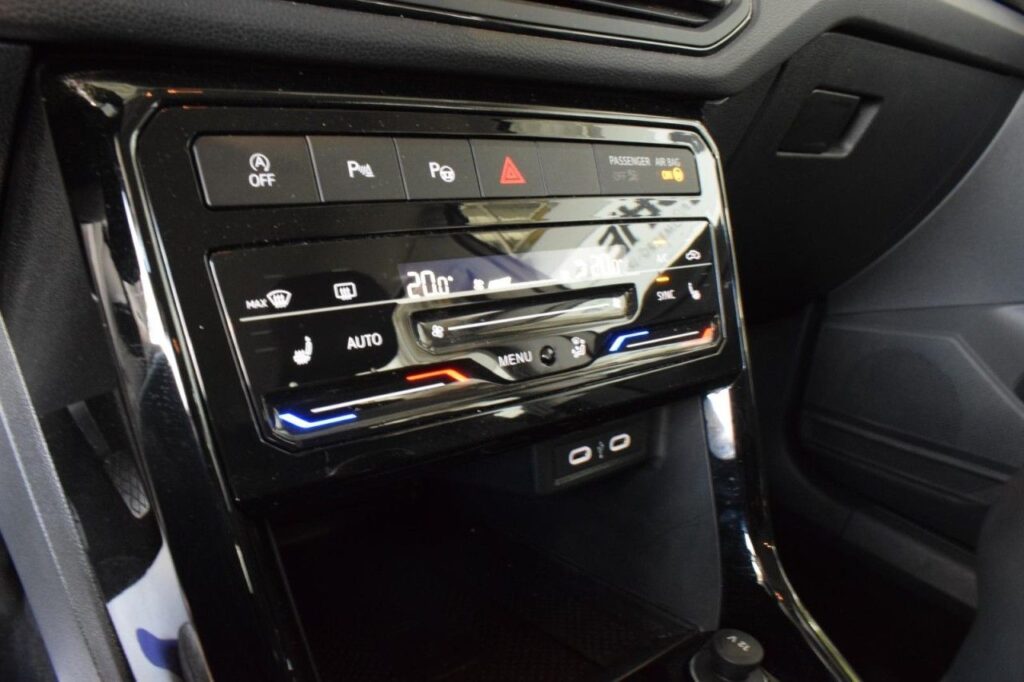 webc vehicle 350066 430947786 014.jpg