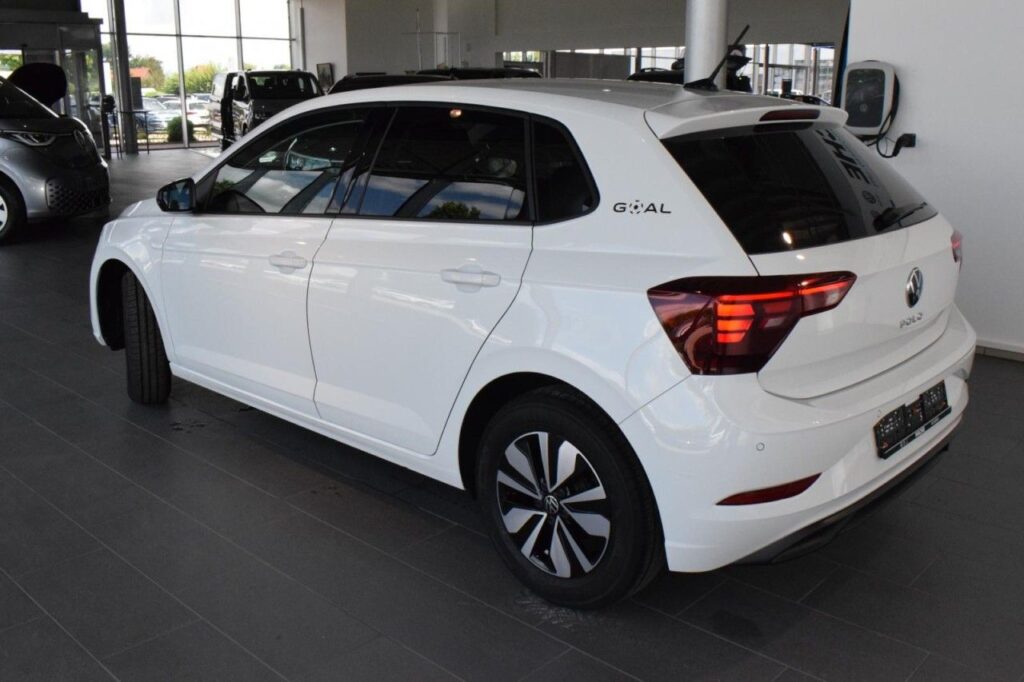 webc vehicle 359760 431309425 004.jpg