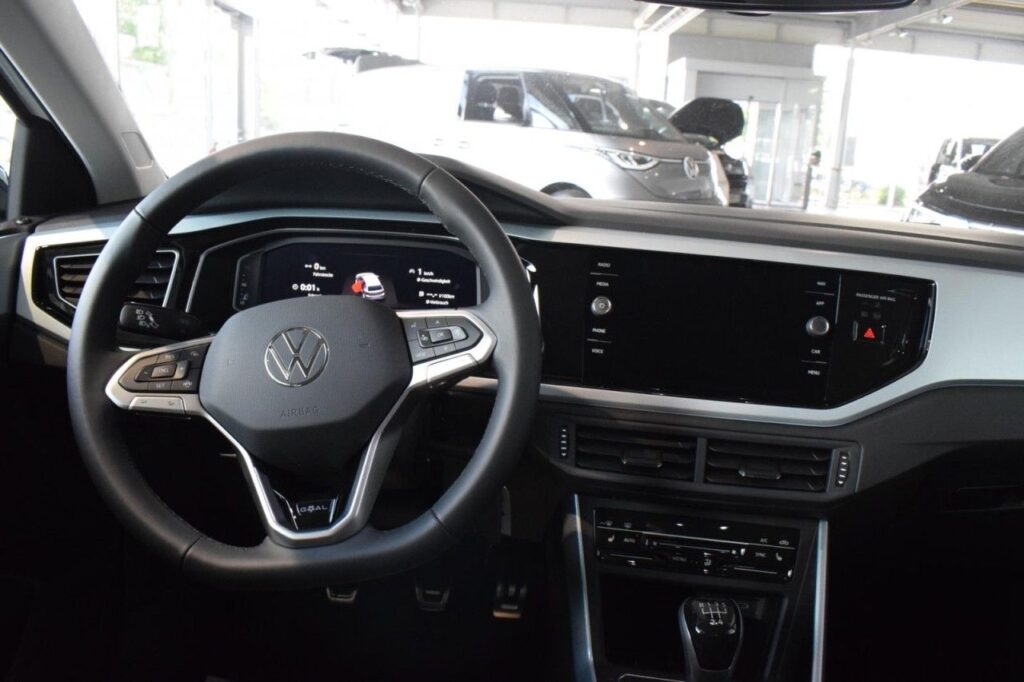 webc vehicle 359760 431309425 010.jpg