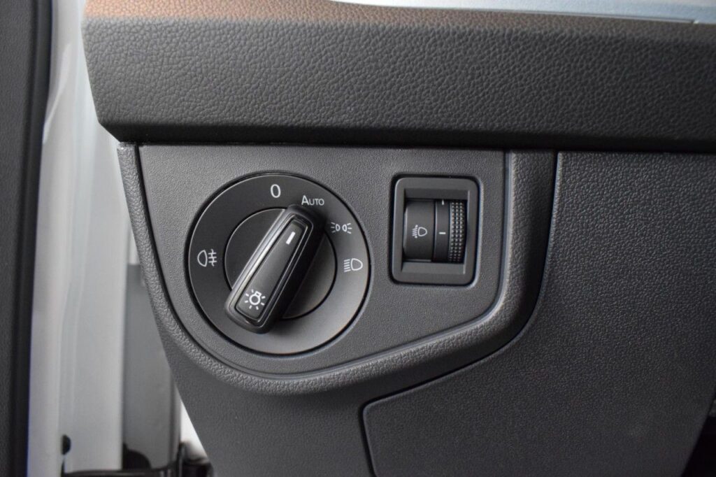 webc vehicle 359760 431309425 016.jpg