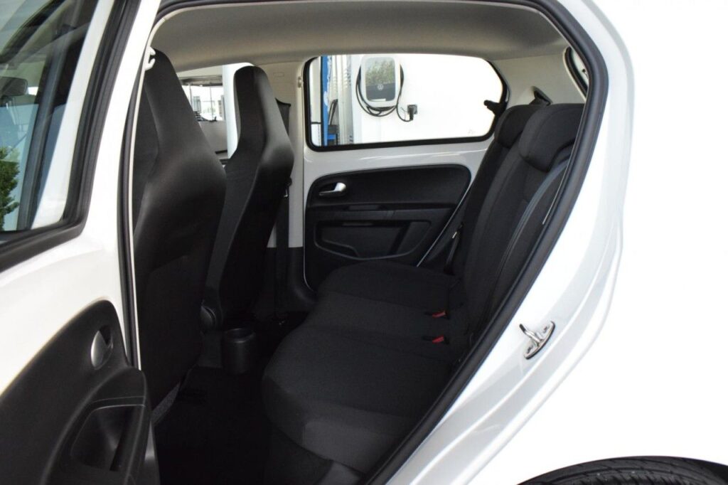 Volkswagen up! Exposé-Bild 8
