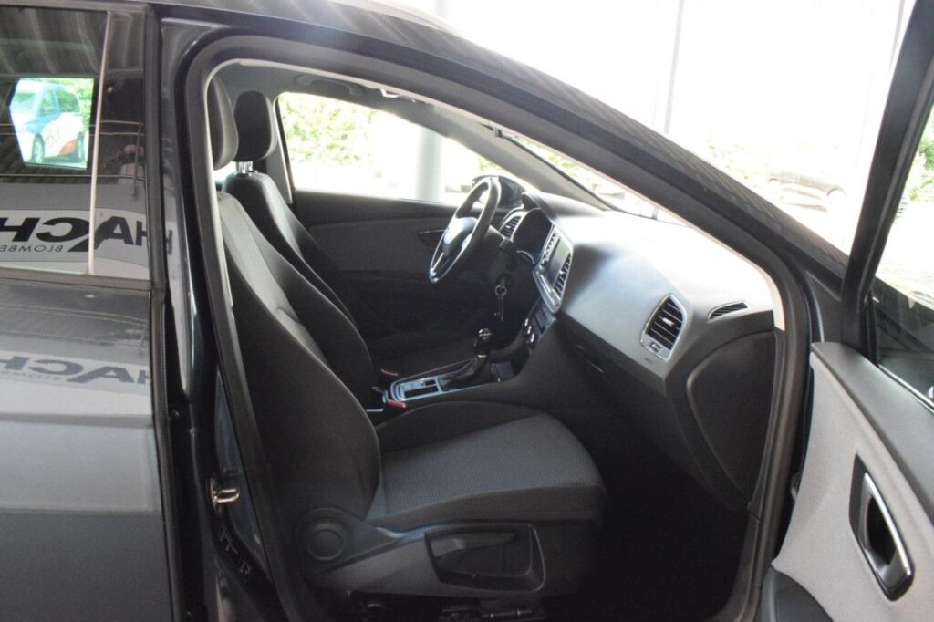 Seat Leon Exposé-Bild 9