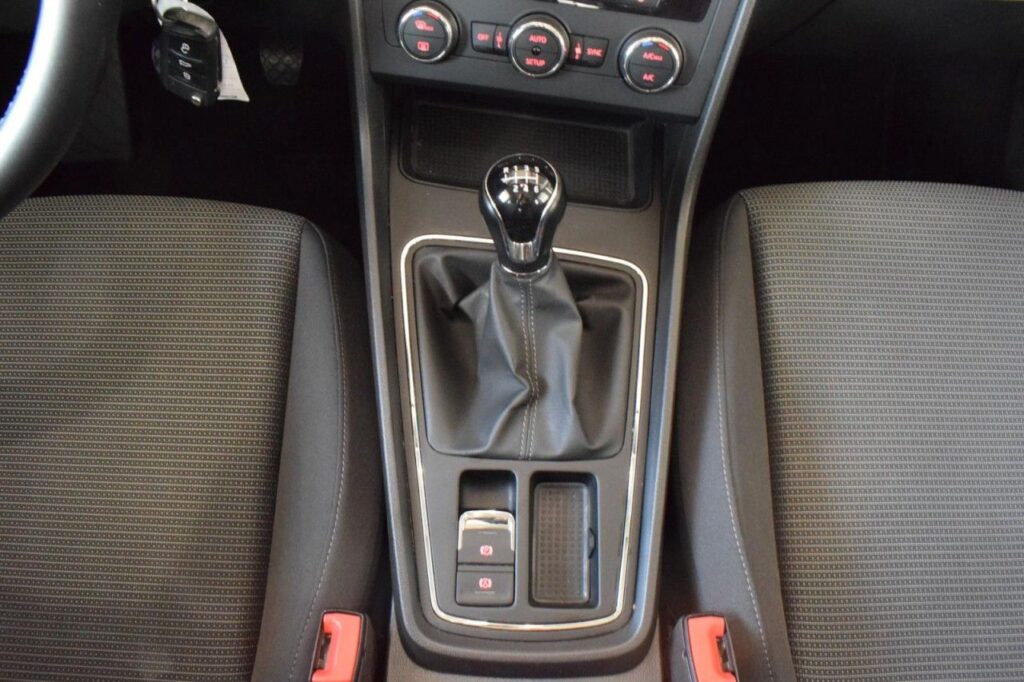 Seat Leon Exposé-Bild 12