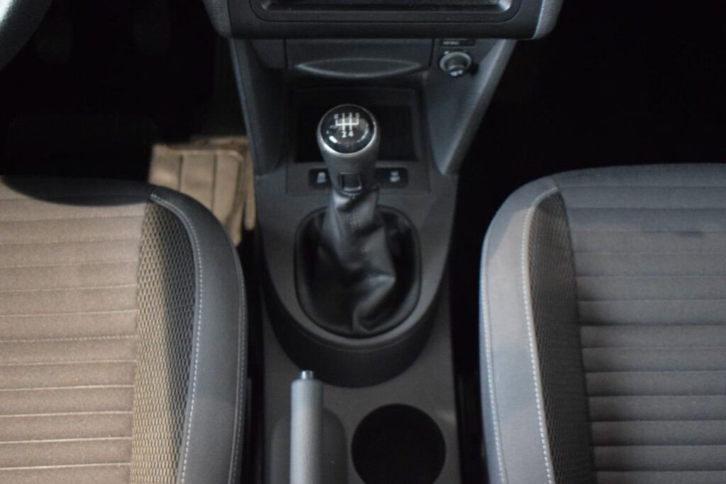 Volkswagen Caddy Exposé-Bild 13