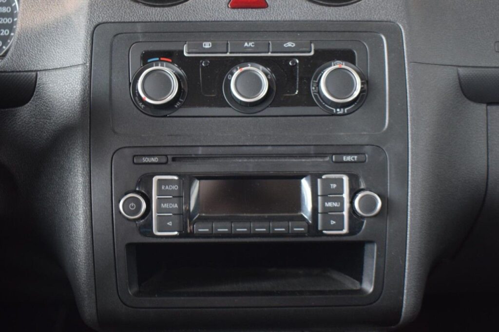 Volkswagen Caddy Exposé-Bild 14