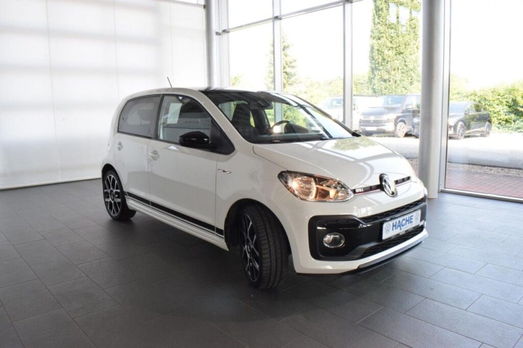 webc vehicle 392672 432531358 002.jpg