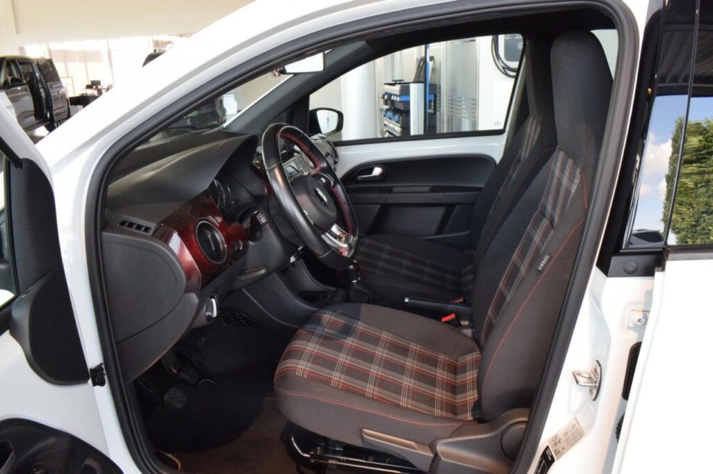 webc vehicle 392672 432531358 005.jpg