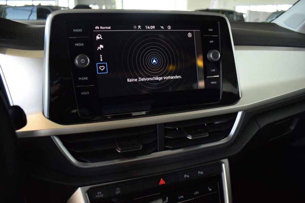 webc vehicle 392673 432531363 013.jpg