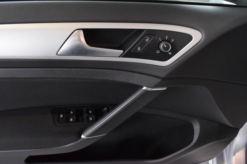 webc vehicle 392674 432531365 006.jpg
