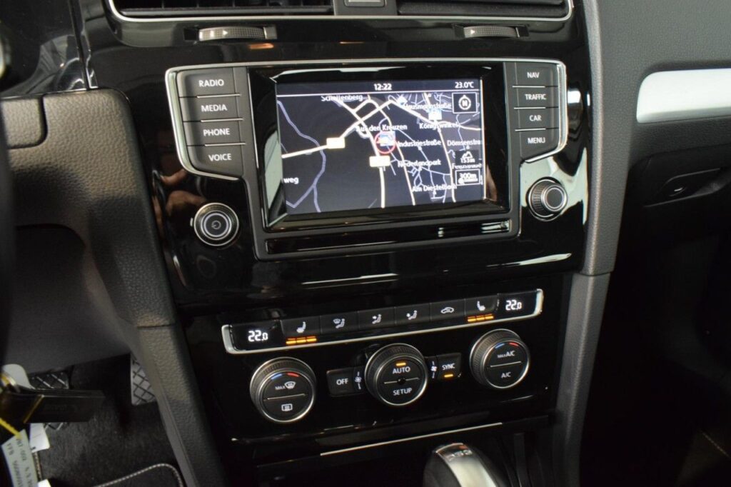 webc vehicle 392674 432531365 014.jpg