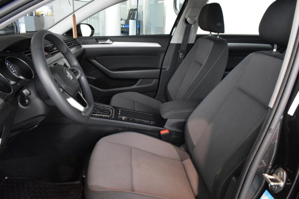 Volkswagen Passat Variant Exposé-Bild 5