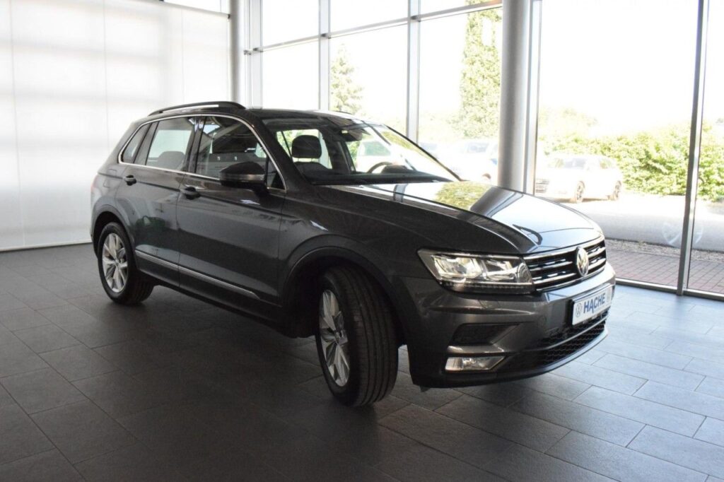 Volkswagen Tiguan Exposé-Bild 2