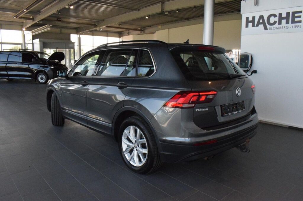Volkswagen Tiguan Exposé-Bild 4