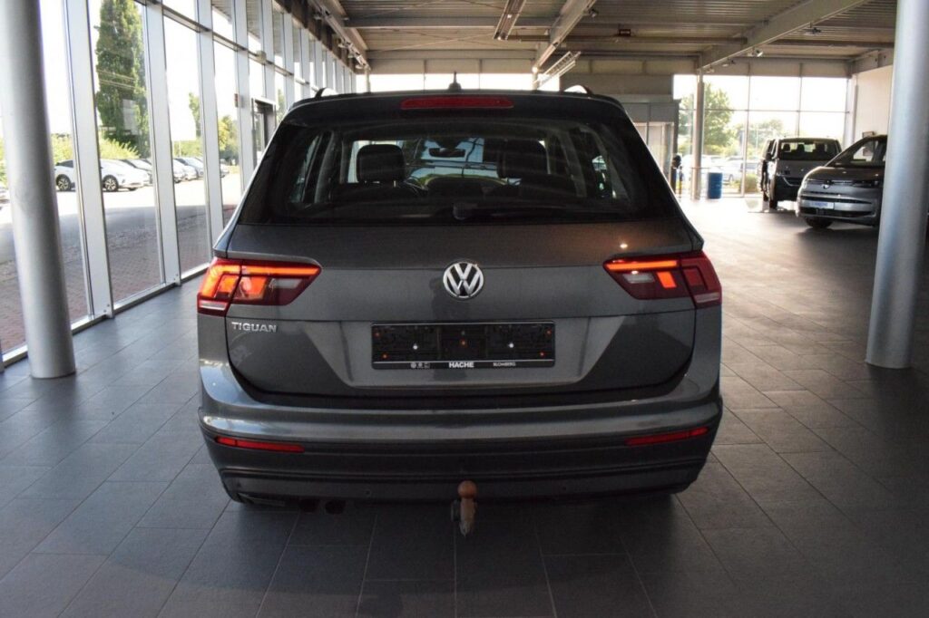 Volkswagen Tiguan Exposé-Bild 5