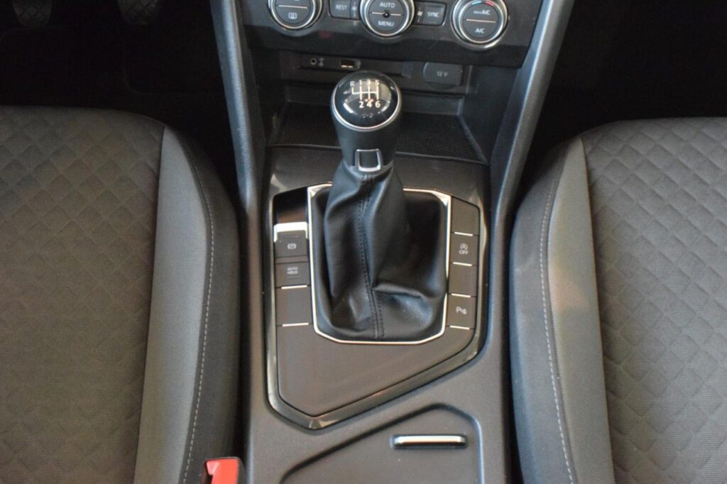 Volkswagen Tiguan Exposé-Bild 11