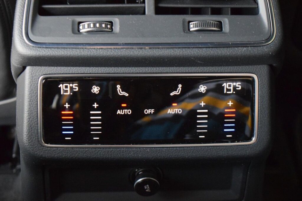 Audi S7 Exposé-Bild 18