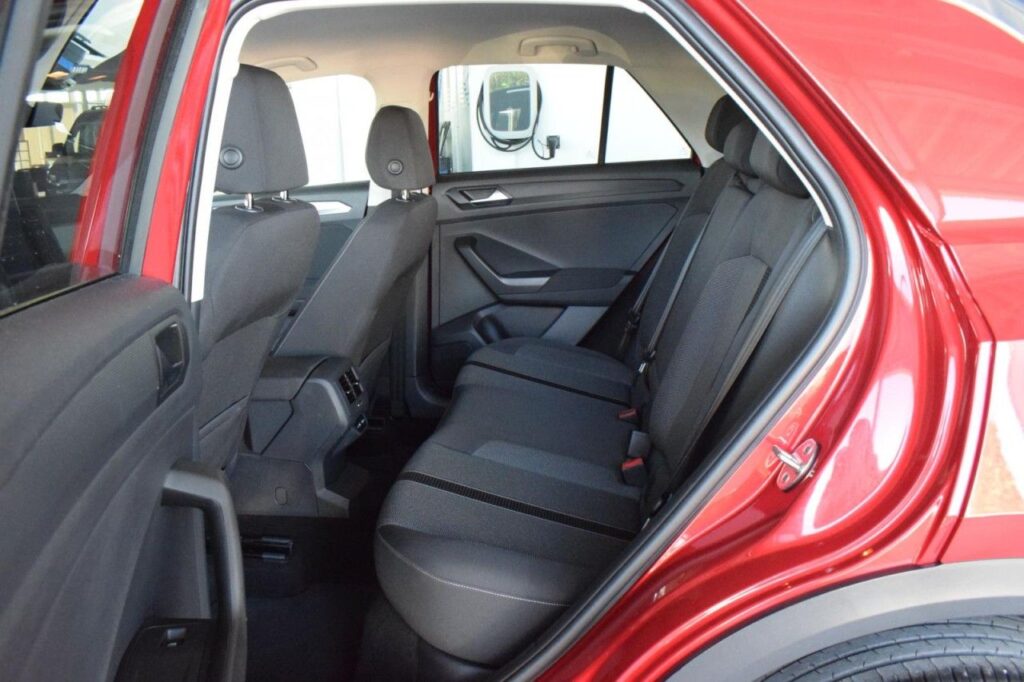 Volkswagen T-Roc Exposé-Bild 8