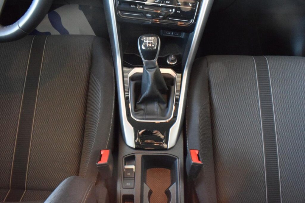 Volkswagen T-Roc Exposé-Bild 11
