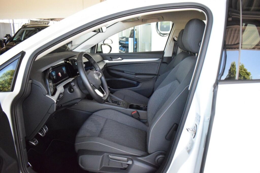 Volkswagen Golf Exposé-Bild 7