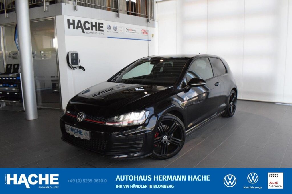 Volkswagen Golf Exposé-Bild 1
