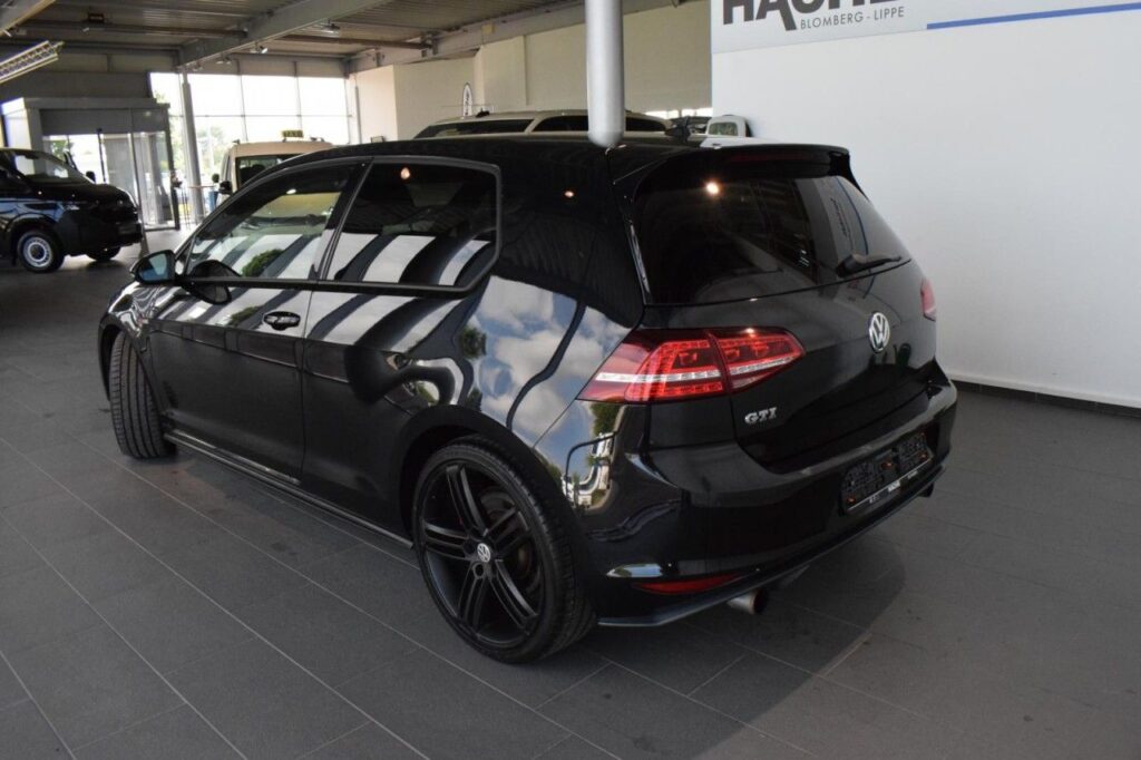 Volkswagen Golf Exposé-Bild 4