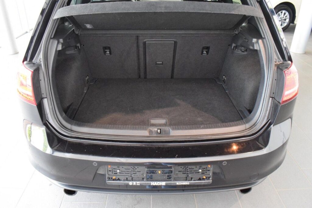 Volkswagen Golf Exposé-Bild 5