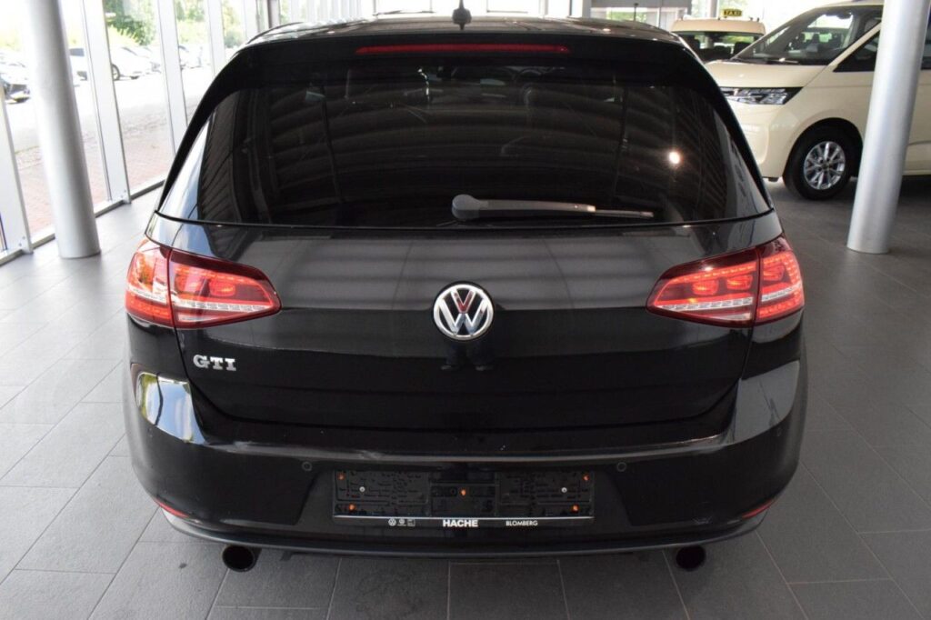 Volkswagen Golf Exposé-Bild 6
