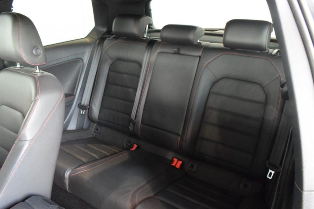 Volkswagen Golf Exposé-Bild 8