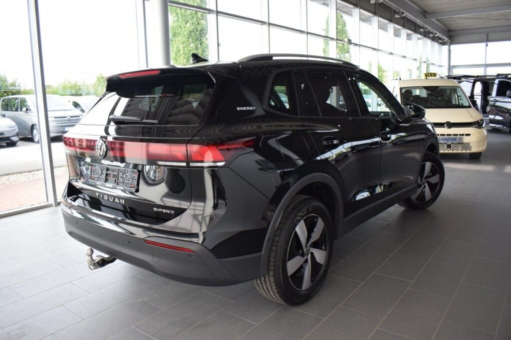 Volkswagen Tiguan Exposé-Bild 4