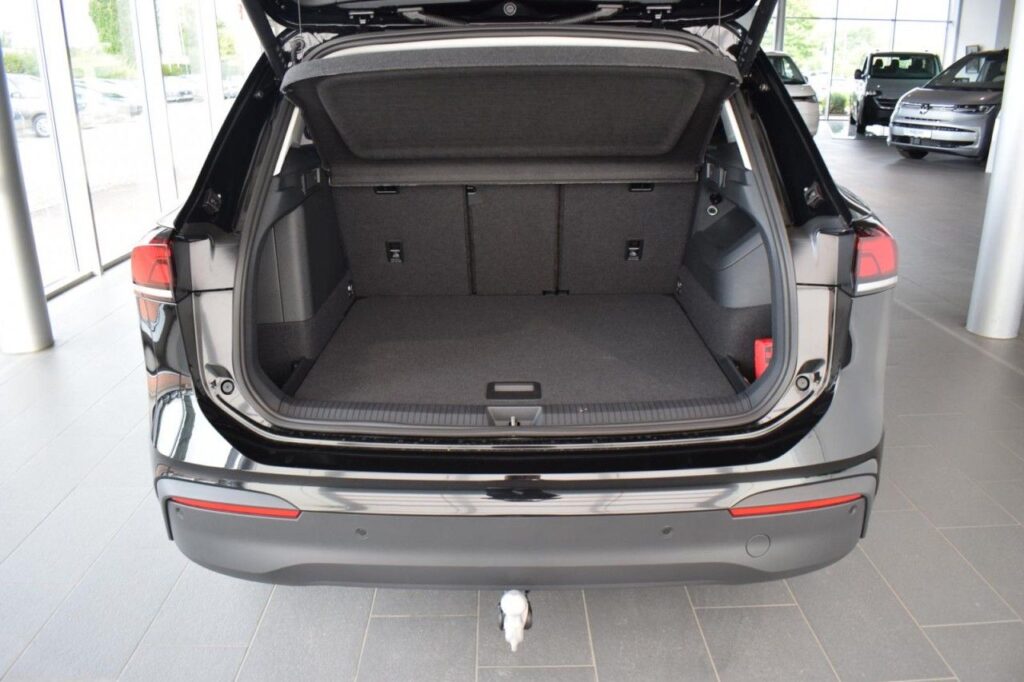 Volkswagen Tiguan Exposé-Bild 6