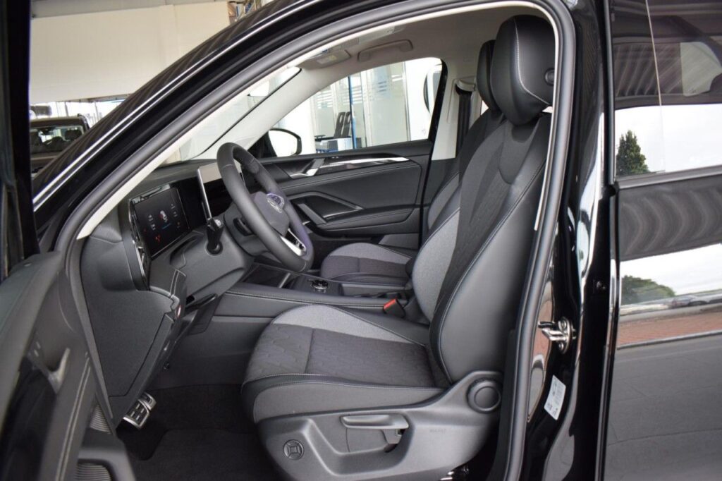 Volkswagen Tiguan Exposé-Bild 7