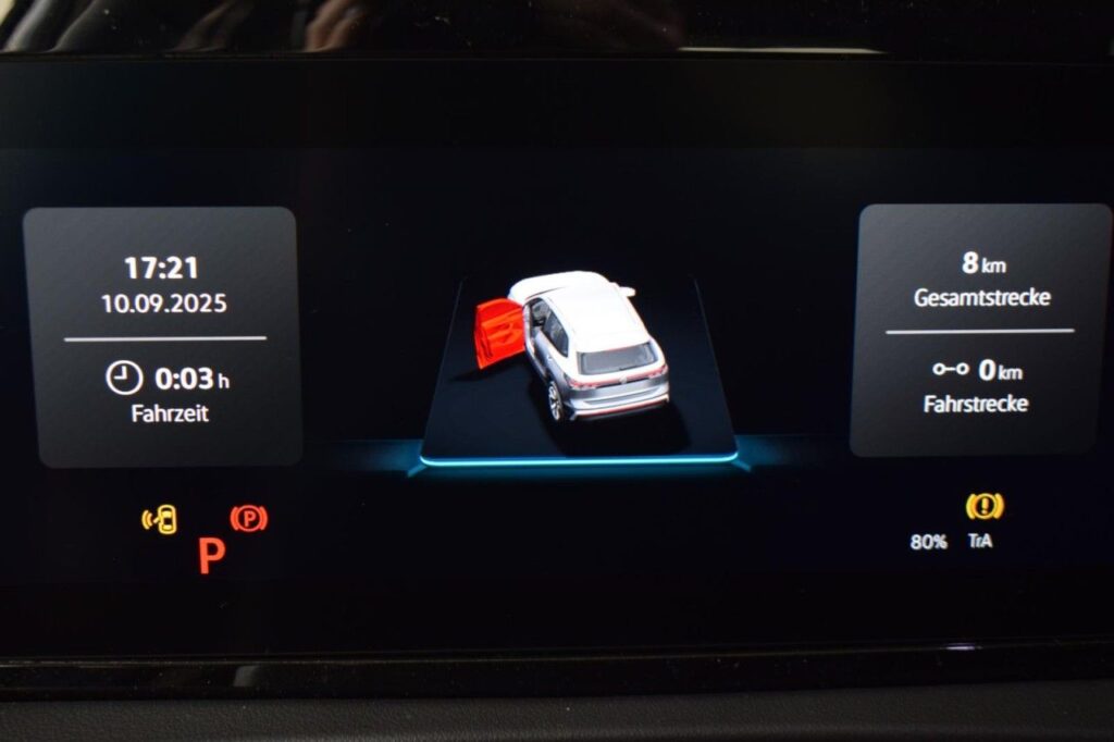 Volkswagen Tiguan Exposé-Bild 15