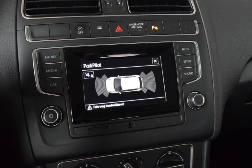 Volkswagen Polo Exposé-Bild 15