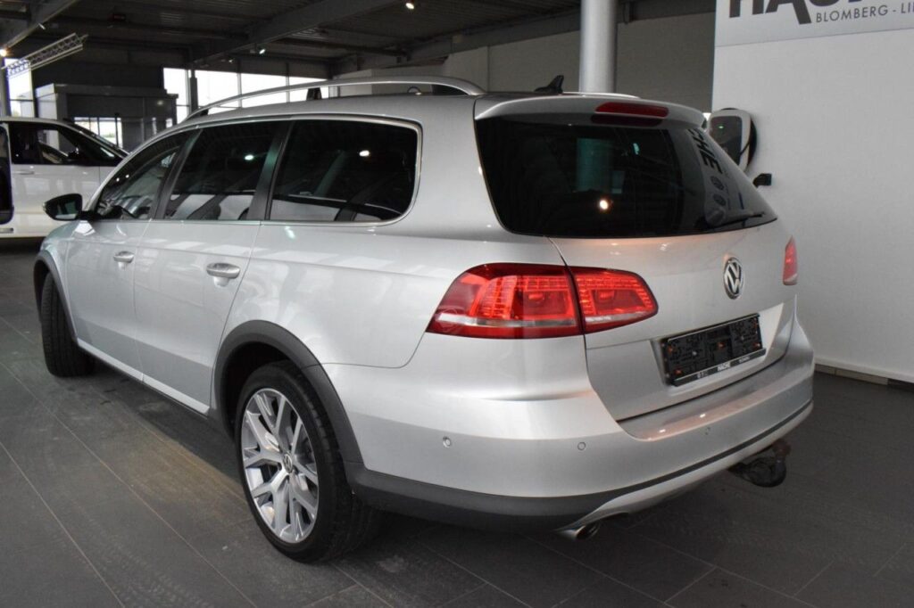 Volkswagen Passat Alltrack Exposé-Bild 4
