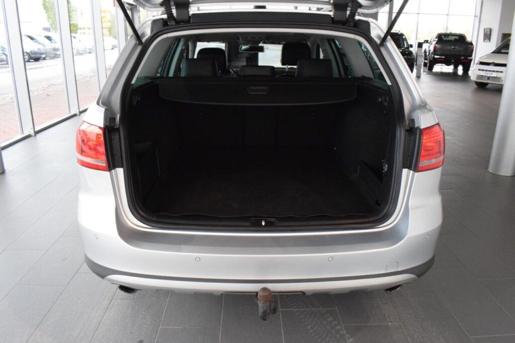 Volkswagen Passat Alltrack Exposé-Bild 6