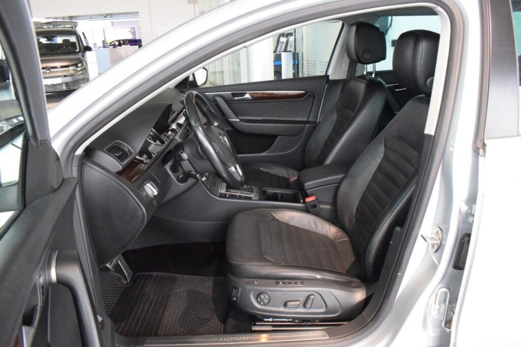 Volkswagen Passat Alltrack Exposé-Bild 7