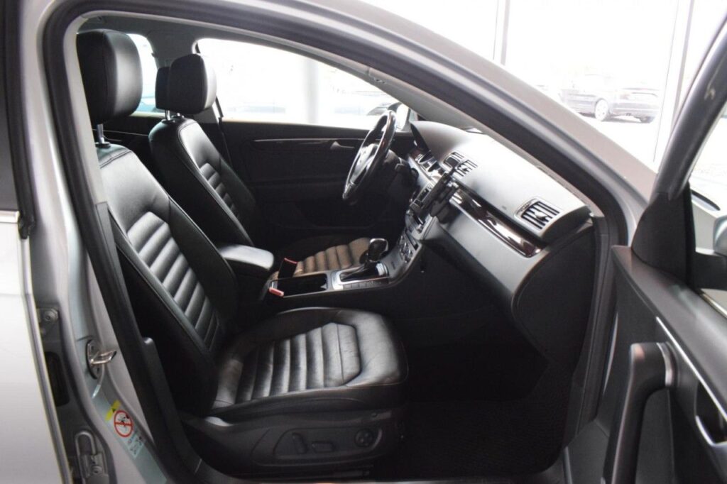 Volkswagen Passat Alltrack Exposé-Bild 9