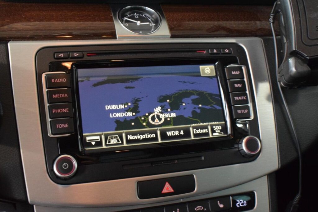 Volkswagen Passat Alltrack Exposé-Bild 14