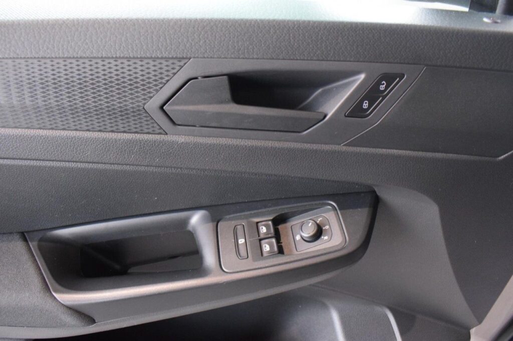 Volkswagen Caddy Exposé-Bild 6