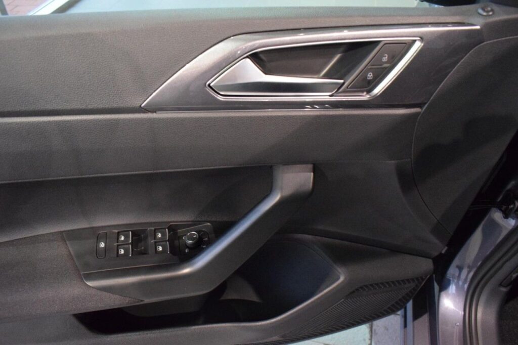 Volkswagen Polo Exposé-Bild 6