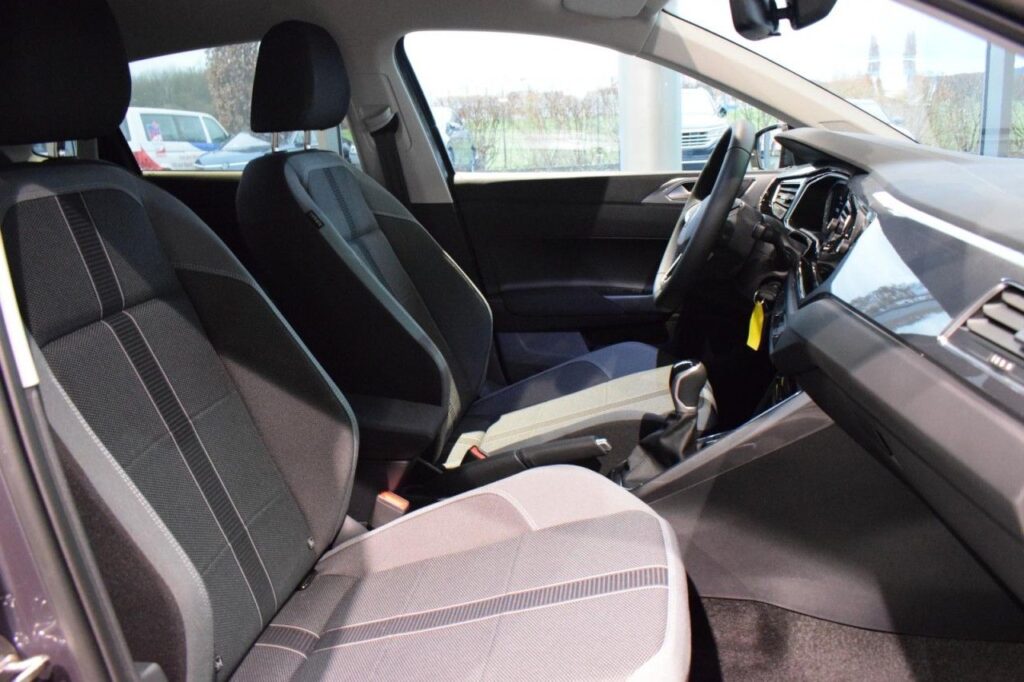 Volkswagen Polo Exposé-Bild 7