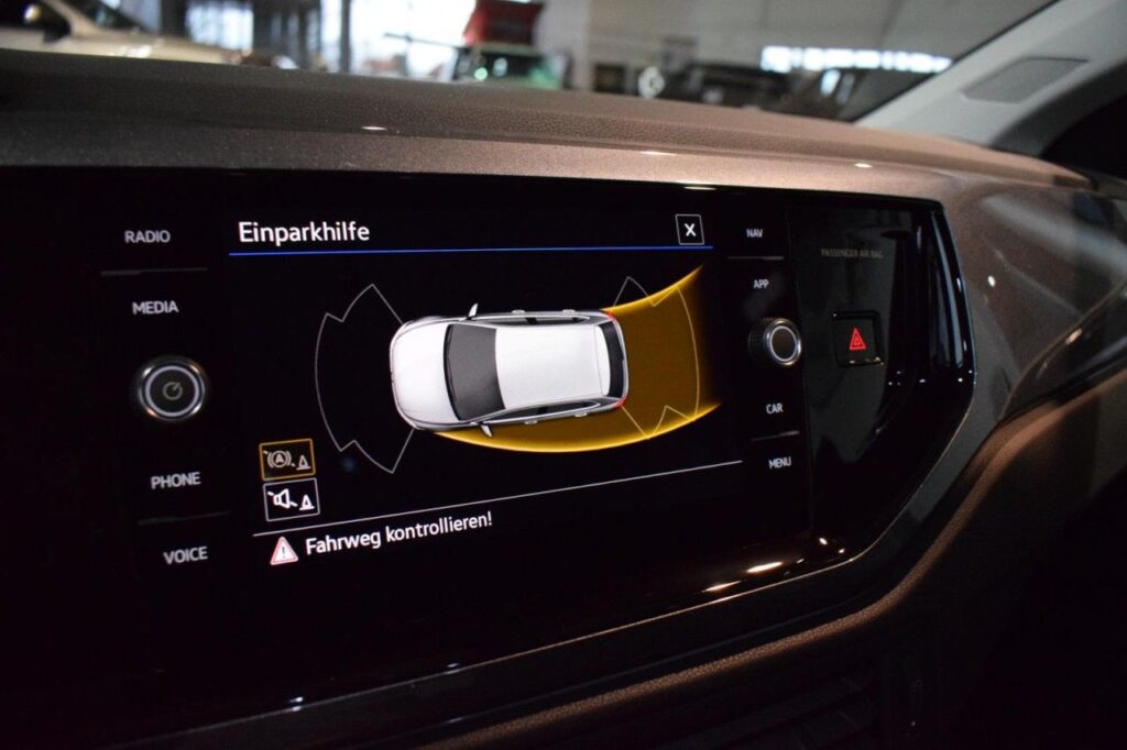 Volkswagen Polo Exposé-Bild 13