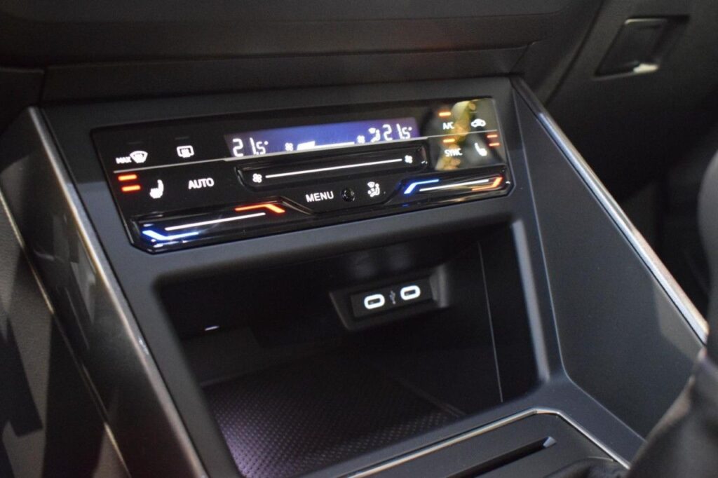 Volkswagen Polo Exposé-Bild 14