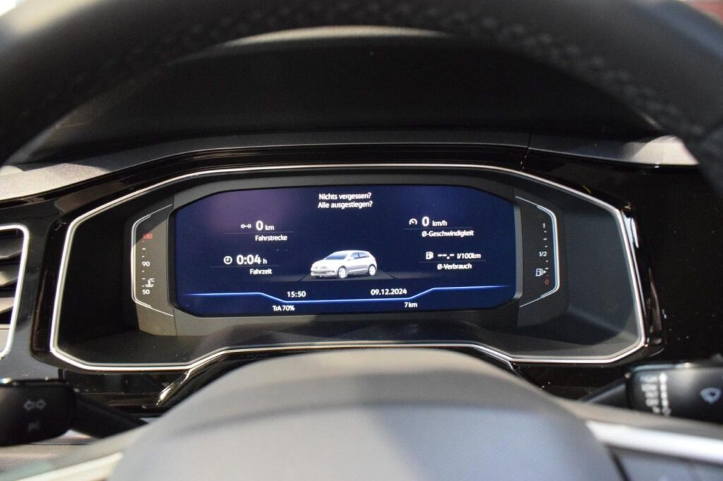 Volkswagen Polo Exposé-Bild 15