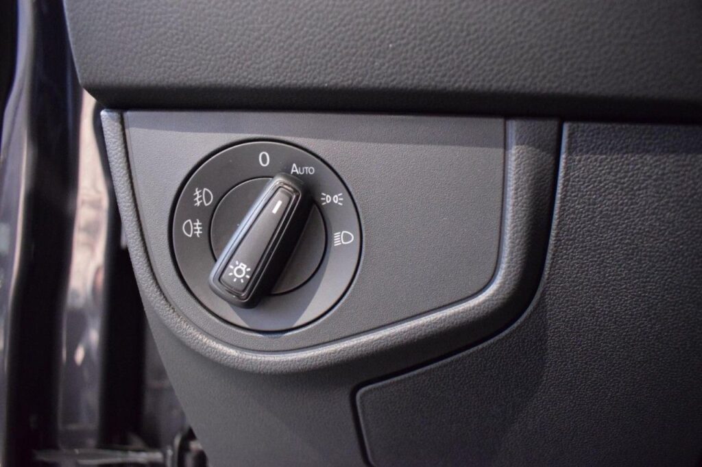 Volkswagen Polo Exposé-Bild 16