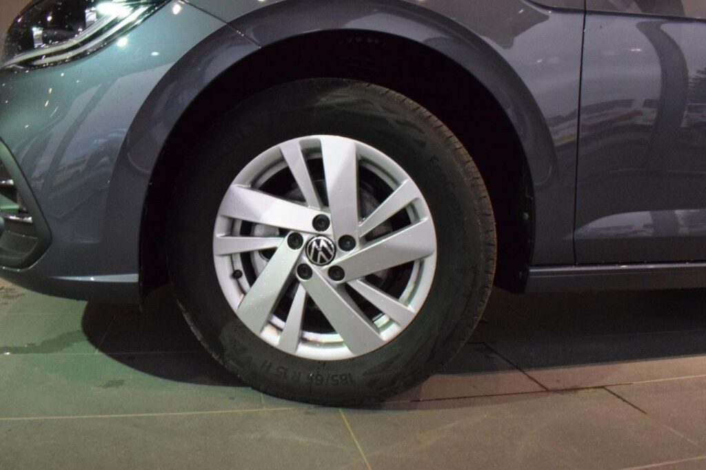 Volkswagen Polo Exposé-Bild 17