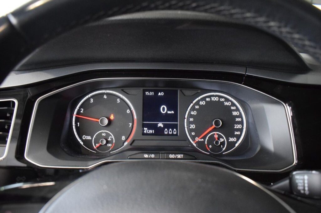 Volkswagen Polo Exposé-Bild 14